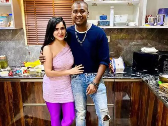 అషుతో రియల్‌ రిలేషన్‌ షిప్‌ ప్రకటించిన బిబి విన్నర్‌ రాహుల్‌