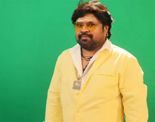 మళ్లీ రచ్చ చేసిన అమ్మ రాజశేఖర్‌.. ఇలా అయితే కష్టం