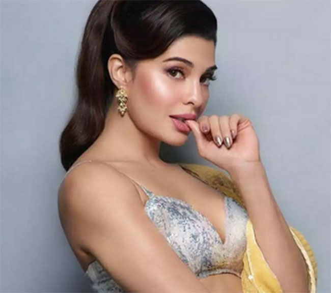 బాలీవుడ్‌ క్రేజీ బ్యూటీకి టాలీవుడ్‌ పై ఆసక్తి