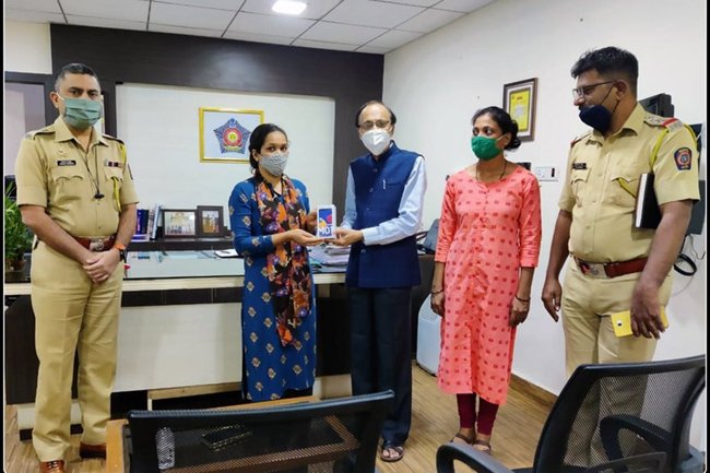 సెకండ్ హ్యాండ్ సెల్ కొని చిక్కుల్లో పడ్డది..తర్వాతేమైందంటే?