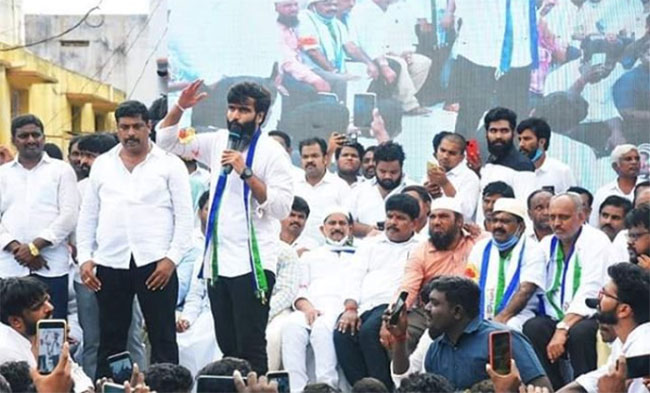 శిఖండి రాజకీయాలు చేస్తారా: భైరెడ్డి ఫైర్