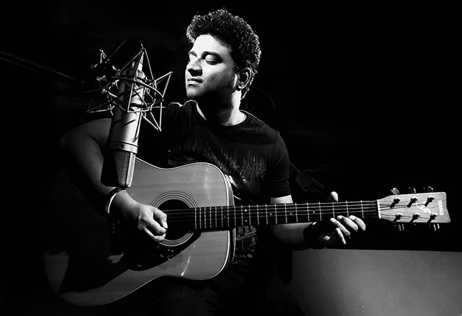 పవన్‌28 కి దేవి రికార్డు రెమ్యూనరేషన్‌