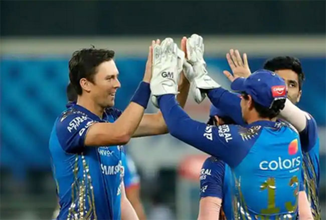 ఢిల్లీ తుక్కురేగొట్టిన ముంబై..రయ్ రయ్ మంటూ ఫైనల్లోకి అడుగు