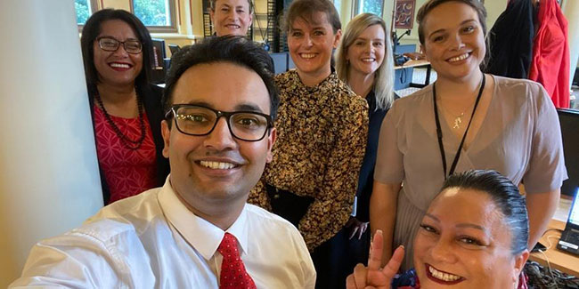 మనోడు ఆ దేశంలో ఎంపీగా ఎన్నికై.. సంస్కృతంలో ప్రమాణస్వీకారం