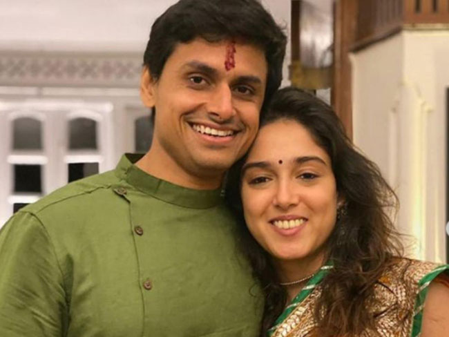 సూపర్ స్టార్ డాటర్  ఫిట్నెస్ కోచ్ తో ప్రేమాయణం!