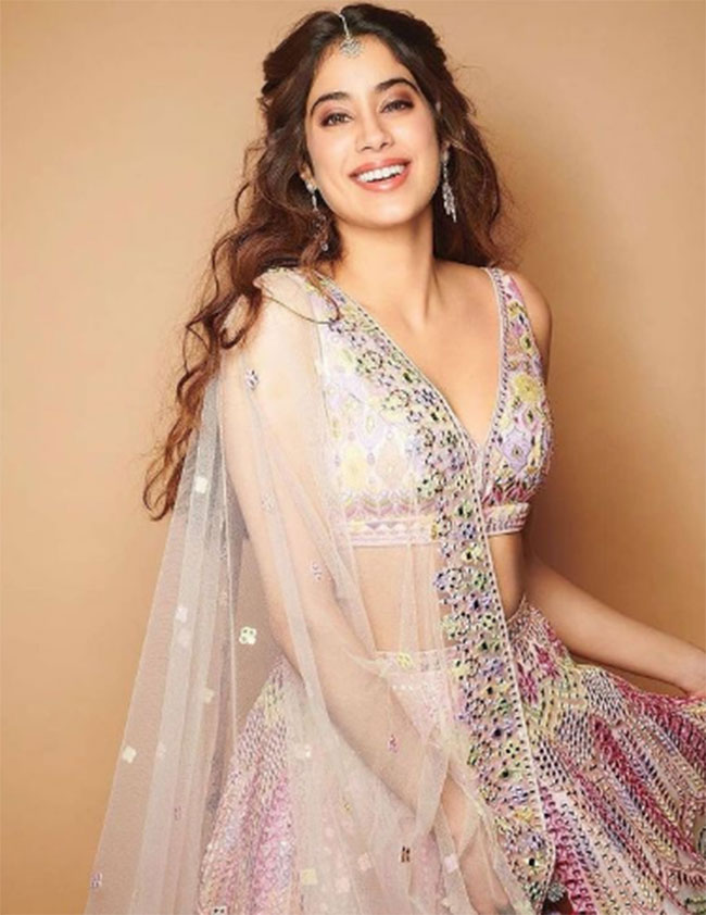 ఫోటో స్టోరి: అతిలోక సుంద‌రిని త‌ల‌పిస్తోంది