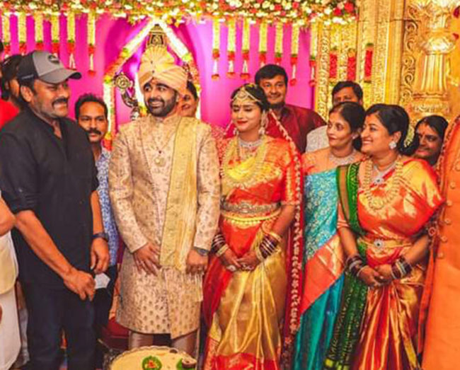 చిరు అతిథిగా సంగీత ద‌ర్శ‌కుడు ర‌ఘు కుంచె కుమార్తె పెళ్లి