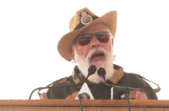 సైన్యంతో ఉన్నప్పుడే నాకు నిజమైన దీపావళి ... చైనా - పాక్ కి తీవ్ర హెచ్చరికలు : మోడీ