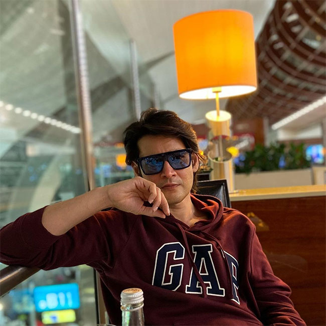 ఫొటోటాక్‌ : సూపర్‌ స్టార్‌ హాలీవుడ్‌ లుక్‌