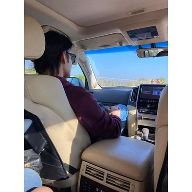 ఫొటోటాక్‌ : సూపర్‌ స్టార్‌ బ్యాక్‌ కూడా బ్యూటీఫుల్‌