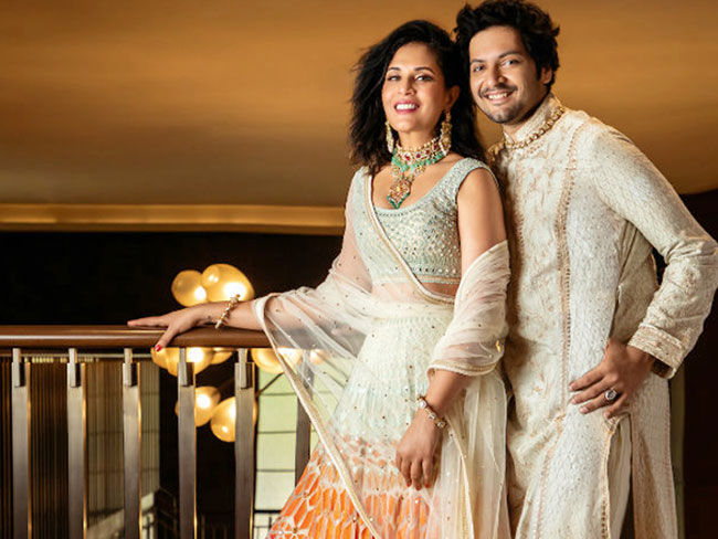 అరే! ప్రేమ గువ్వ‌ల సొంతింటి క‌ల‌ల‌‌కు క‌రోనా చెక్!!