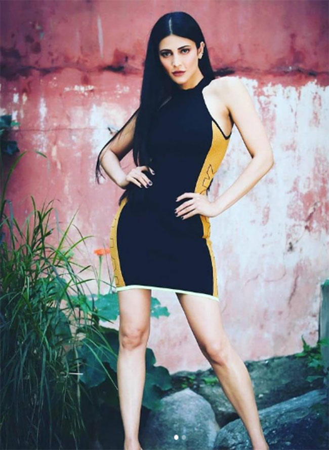 #శ్రుతి.. విస్కీ కిక్కు ఆ లుక్కులోనే ఉంది మరి!