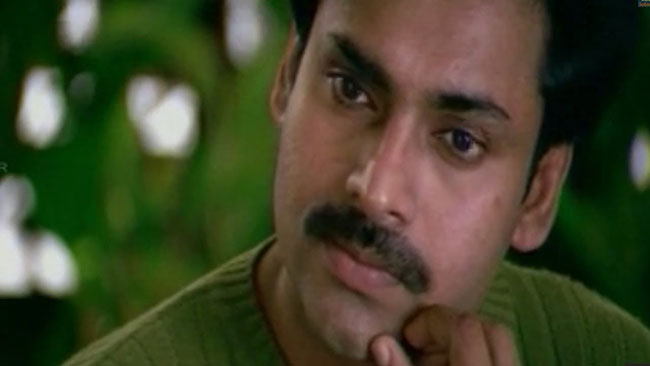 పవన్ కళ్యాణ్ భూమిక నడుము చూడనే లేదట!