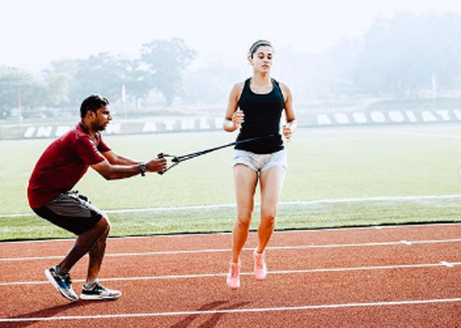 క‌ఠోర శిక్ష‌ణ‌తో రాటుదేలుతున్న తాప్సీ
