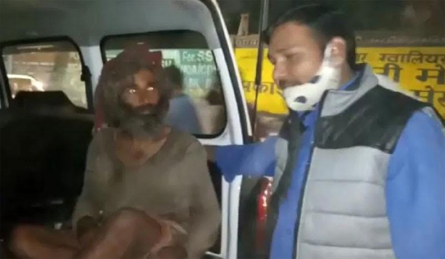 This Top Police Officer Is Now Living As A Beggar On Pavement