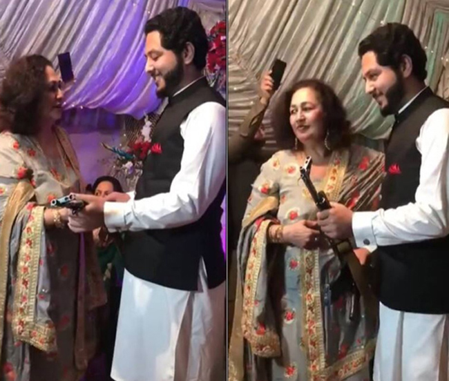 గిఫ్ట్​ చూసి అదిరి పోయిన పెళ్లికొడుకు.. !