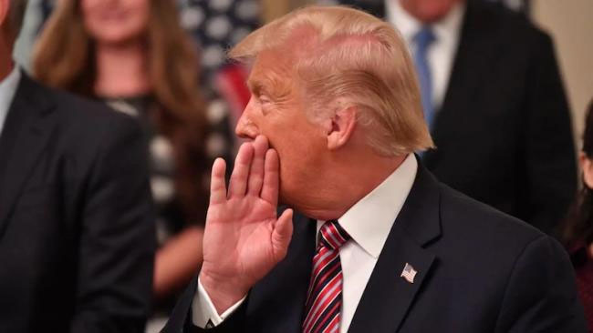 చైనాకి మరోసారి షాక్ ఇచ్చిన ట్రంప్ !