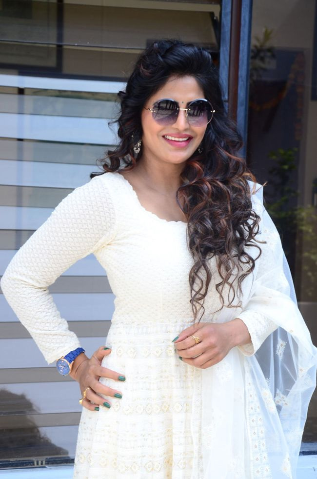 ఒక్కో సినిమాకి శ్రీ‌రాపాక పారితోషికం ఎంత‌?