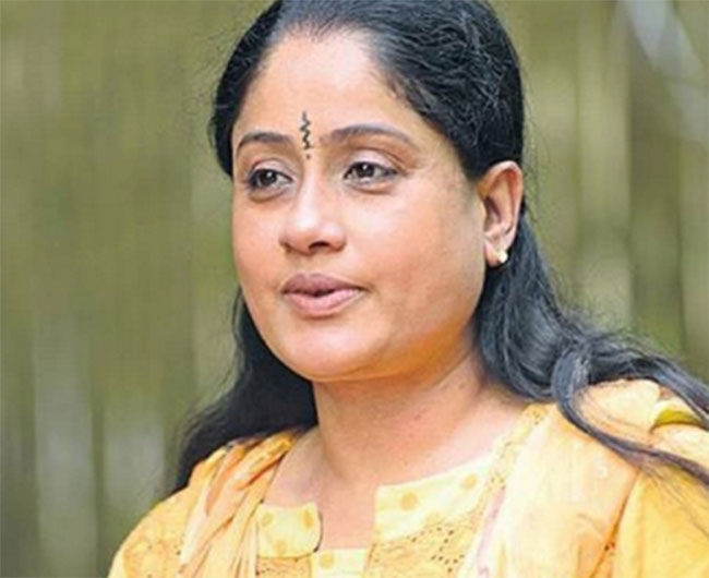 విజయశాంతిని కాంగ్రెస్ లైట్ తీసుకుంటుందా?