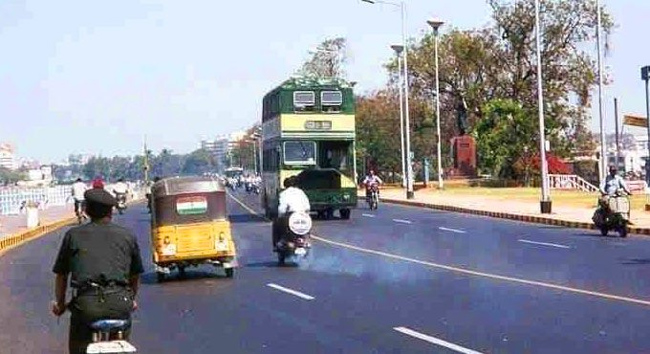 హైదరాబాద్ కు డబుల్ డెక్కర్ బస్సులు రానున్నాయా?