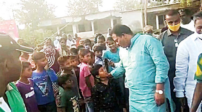 పదేళ్ల పిల్లాడు.. ఎమ్మెల్యేకే షాకిచ్చాడు