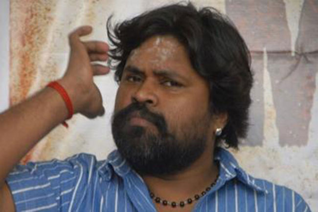 మెగాస్టార్‌ తప్పు చేస్తున్నారుః అమ్మ రాజశేఖర్‌