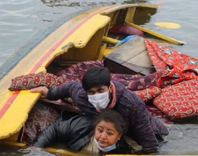 బీజేపీ షికారా ర్యాలీలో అపశృతి .. లేహ్‌ సరస్సులో పడవ బోల్తా  !