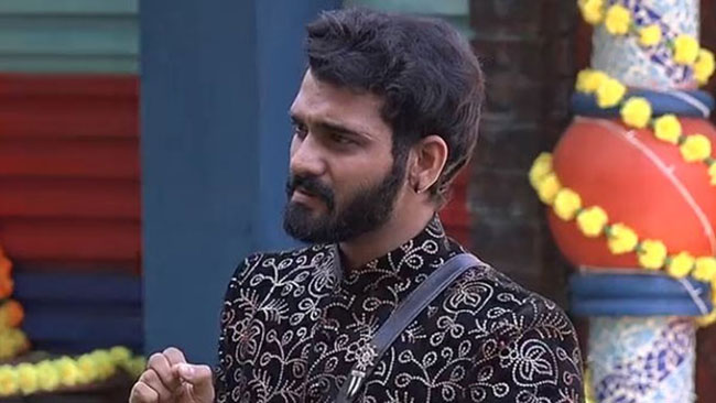 పులిహోర రాజా ట్యాగ్‌ కు న్యాయం చేస్తున్న అఖిల్‌