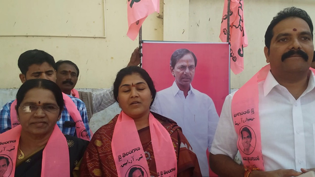 జీహెచ్ఎంసీలో సత్తా చాటిన దంపతులు