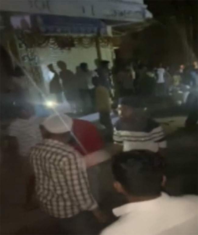 గంజాయి సేవించి.. కత్తులతో హల్ చల్ చేసింది మన హైదరాబాద్ లోనే