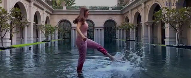 సెల‌బ్రేటింగ్ లైఫ్.. కాజ‌ల్ ఫుల్లీ కిచ్డ్