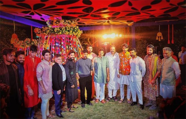 #నిహారిక పెళ్లి వేడుక‌.. మెగా హీరోలంతా ఒకే ఫ్రేమ్ లో