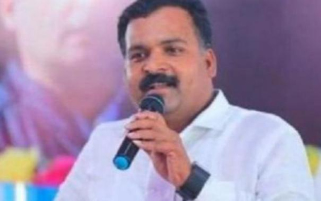 ఇన్చార్జికే అల్టిమేటమ్ ఇచ్చిన సీనియర్లు