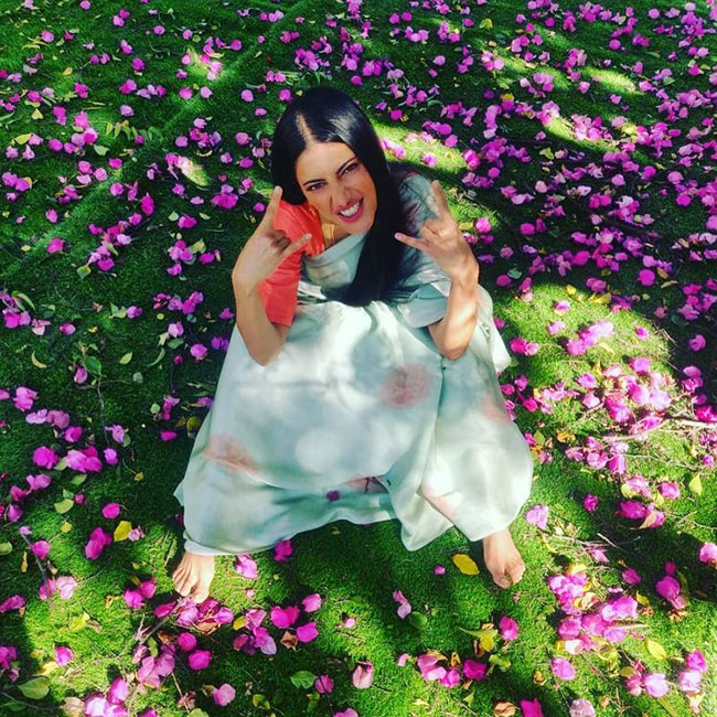 #శ్రుతి.. కిక్కు ఎక్కేలా క్రాక్ చూపిస్తోంది