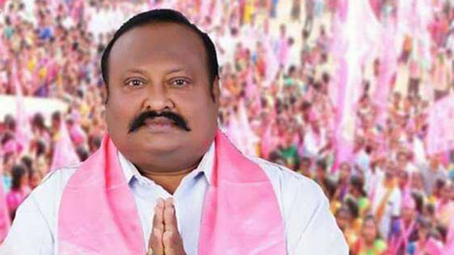 TRS Minister Shocked As Exodus To BJP Begin In His Burrough TRS Minister Shocked As Exodus To BJP Begin In His Burrough