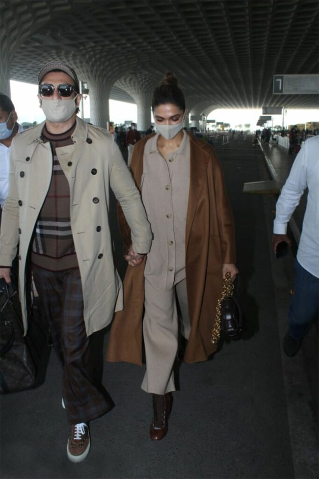 న్యూ ఇయర్‌ వేడుకలకు విమానం ఎక్కేసిన స్టార్‌ కపుల్‌