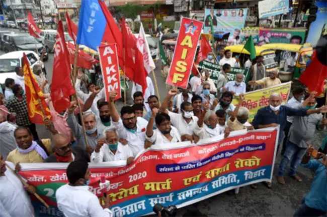 భారత్ బంద్ కి తెలుగు రాష్ట్రాల్లో ఊహించని మద్దతు .. !