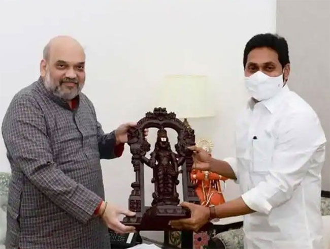 అమిత్ షాతో జగన్ భేటీలో ఎందుకంత హడావుడి అయ్యింది?