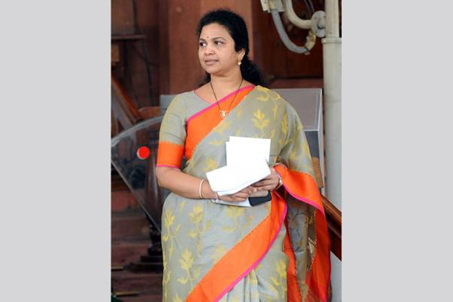 YSRCP Woman Leader Lends A Helping Hand To A Gold Medalist Student