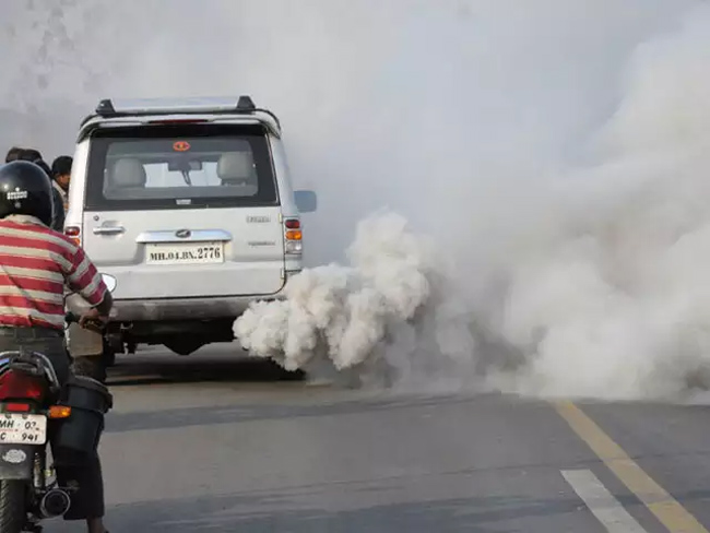 పాత వాహనాలు ఉన్నాయా? అయితే వడ్డన తప్పదు..!