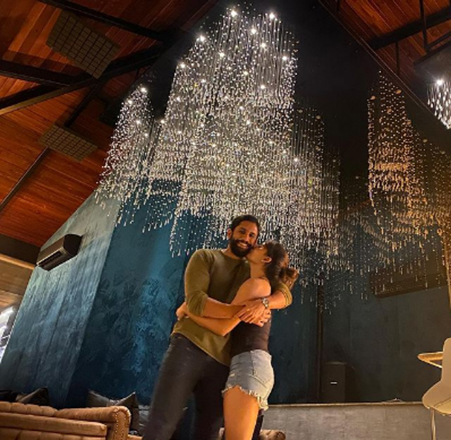 ఎట్టకేలకు ఓ రొమాంటిక్‌ పిక్‌ షేర్‌ చేసిన చైతూ