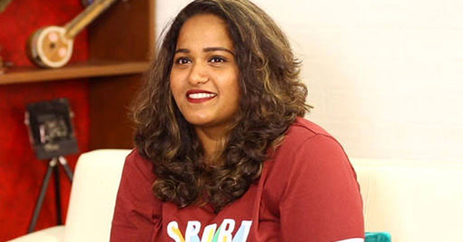 టీవీ న‌టి న‌గ్న ఫోటోషూట్ పై తీవ్ర విమర్శ‌లు