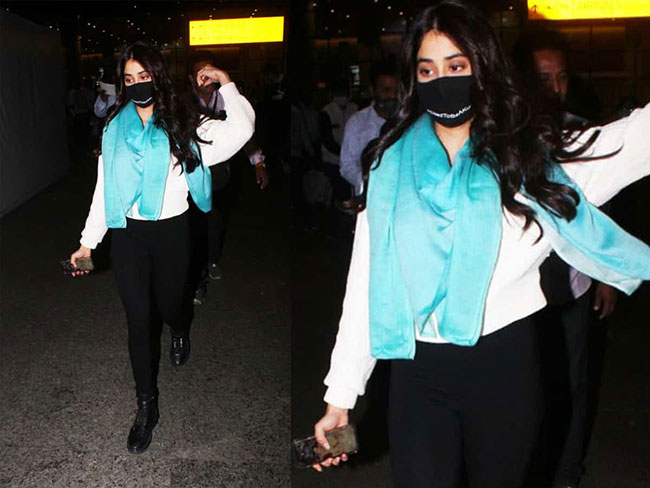 న‌ట‌వార‌సురాలి ఫోన్ లో టాప్ సీక్రెట్ సంథింగ్ సంథింగ్