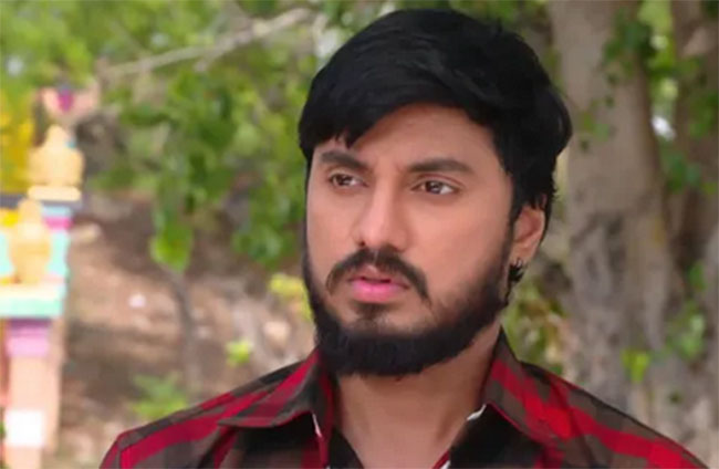 మహిళల ఇంటికి వెళ్లి కోయిలమ్మ నటుడు ‘రచ్చ’లో అసలు సంగతులేమిటి? మహిళల ఇంటికి వెళ్లి కోయిలమ్మ నటుడు ‘రచ్చ’లో అసలు సంగతులేమిటి?