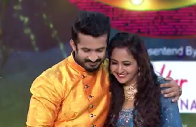 వీడియోః లాస్యకు సారీ చెప్పిన రవి.. అయిదేళ్ల తర్వాత అరుదైన కలయిక