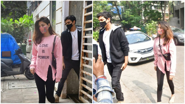 సోద‌రుడితో క‌లిసి ముంబైలో కొత్త ఇల్లు కోసం రియా సెర్చ్