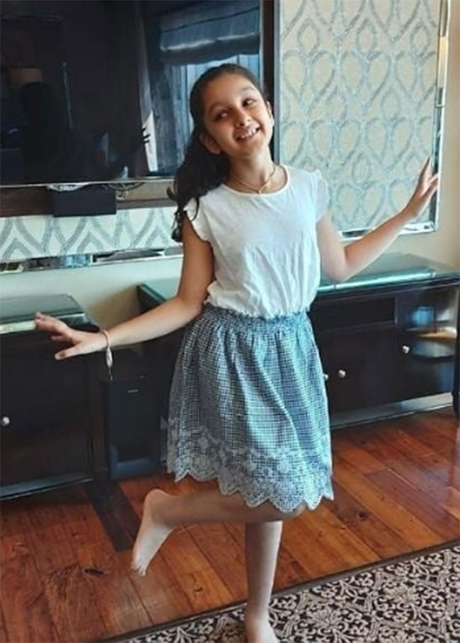 పెద్ద స్టార్ అవ్వాలని ఉంది.. డాడీ నేర్పించట్లేదు.. మహేష్ గారాల పట్టి