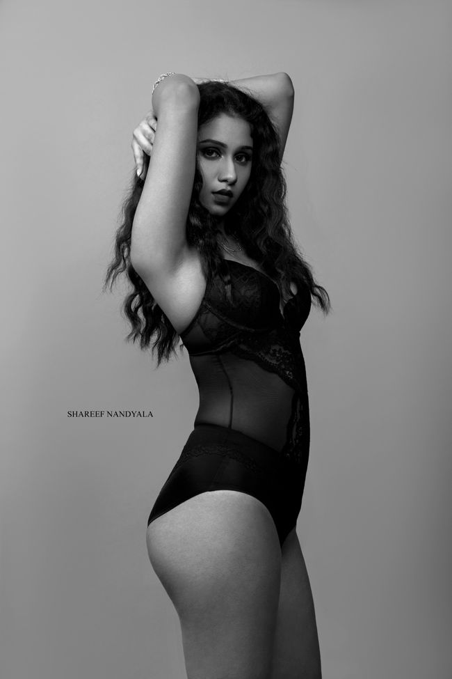 Actress%20Dakkshi%20Guttikonda%20Latest%