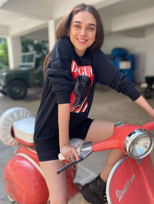 తేనెకళ్ల పిల్లకు హిట్టు పడేనా?