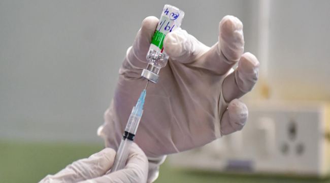 కరోనా వ్యాక్సిన్ వికటించడంతో కడప లో అంగన్ వాడీ టీచర్ మృతి! కరోనా వ్యాక్సిన్ వికటించడంతో కడప లో అంగన్ వాడీ టీచర్ మృతి!